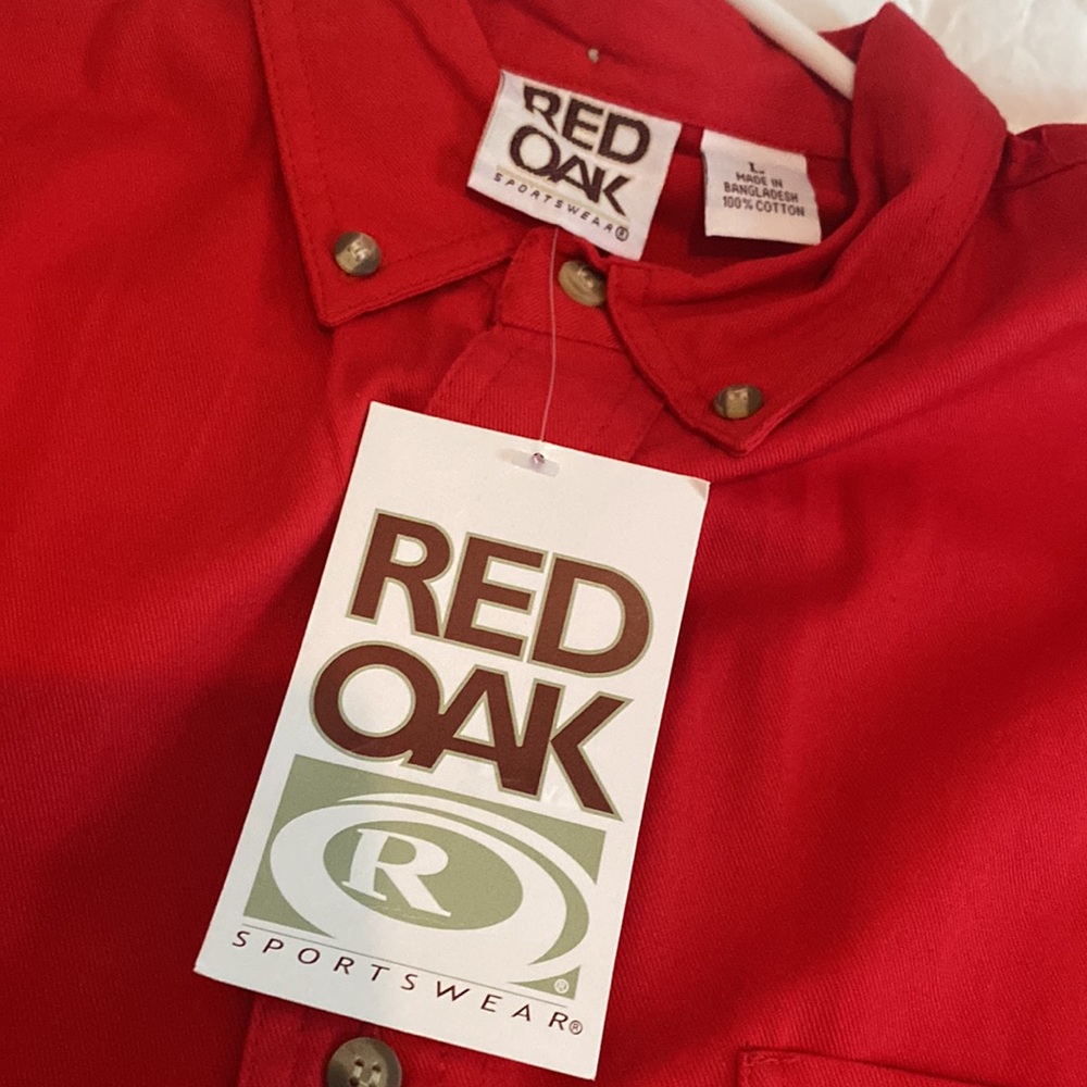 NWT - Red Oak - Collegiate licensed /Georgia -button down - Picture 13 of 14